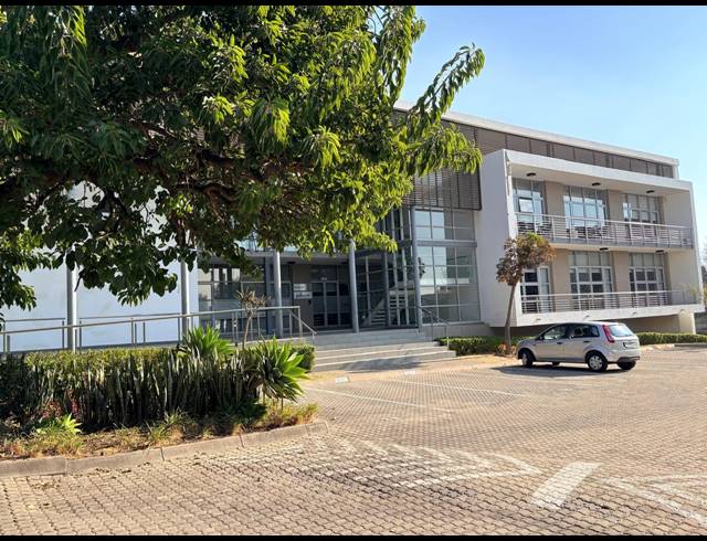 998M² OFFICE FOR SALE IN BROADACRES